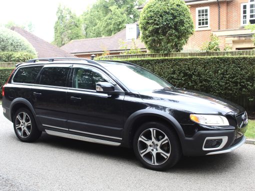 A superb Volvo 2013 XC70 T6 "Cross Country" 3.0 Petrol Automativ, Only 39900 Miles Automatic, AWD