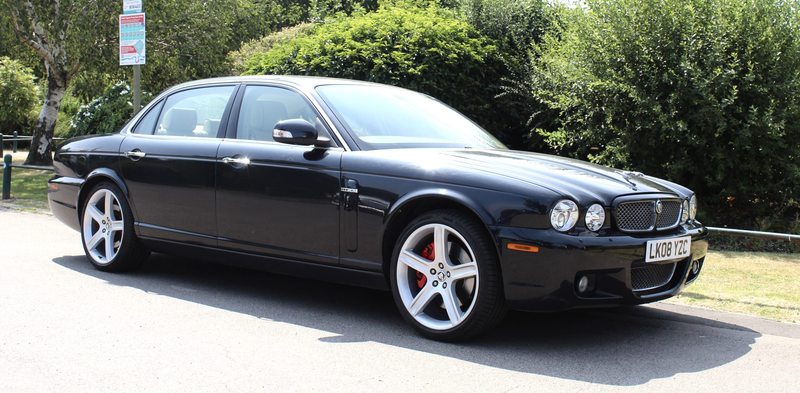 A Superb 2008 Jaguar XJ 4.2 Super V8 LWB Supercharged Sovereign 400bhp X358 Model. Only 51000 Miles From New